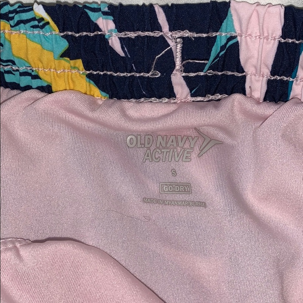 //running shorts// - Picture 3 of 4